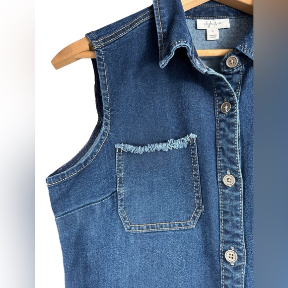Style & Co. sleeveless denim shirt dress, Size 10, button front, relaxed fit - Picture 4 of 7